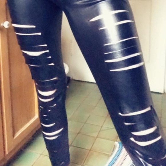 Women's black slashed shiny leggings, SM - Picture 2 of 4